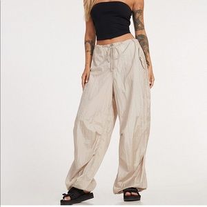 Baggy cargo/parachute pants